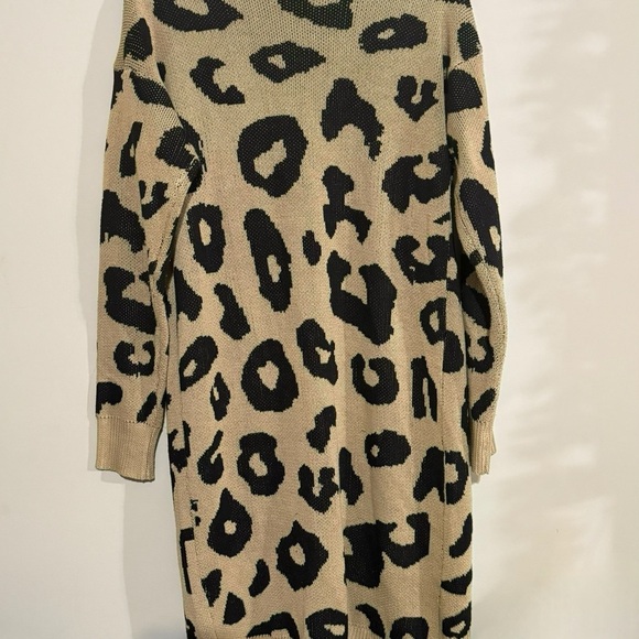 Leopard Print Women's Sweater - Picture 8 of 9